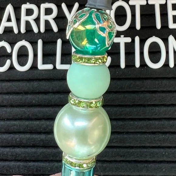 Handmade “Ron Weasley” Beaded Pen - Harry Potter Wizarding World Collection - Picture 4 of 6